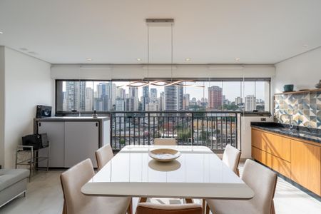 Apartamento à venda com 154m², 3 quartos e 2 vagasVaranda