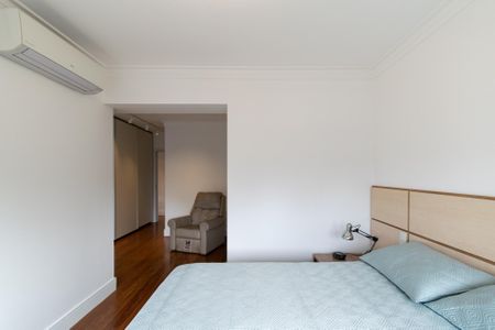 Apartamento à venda com 154m², 3 quartos e 2 vagasSuíte 1