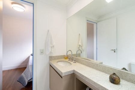 Apartamento à venda com 154m², 3 quartos e 2 vagasBanheiro da Suíte 2