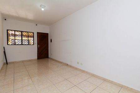 Casa para alugar com 170m², 3 quartos e 2 vagas Casa para alugar com 170m², 3 quartos e 2 vagasSala