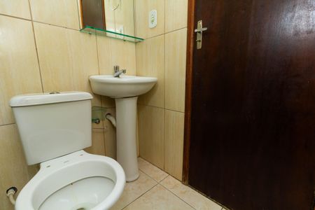 Casa para alugar com 170m², 3 quartos e 2 vagas Casa para alugar com 170m², 3 quartos e 2 vagasBanheiro Social