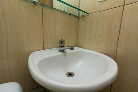 Casa para alugar com 170m², 3 quartos e 2 vagas Casa para alugar com 170m², 3 quartos e 2 vagasBanheiro Social