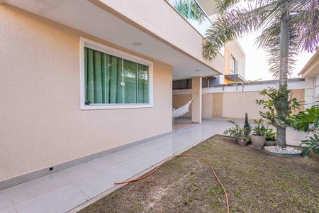 Casa de condomínio à venda com 270m², 4 quartos e 2 vagas Casa de condomínio à venda com 270m², 4 quartos e 2 vagasÁrea comum