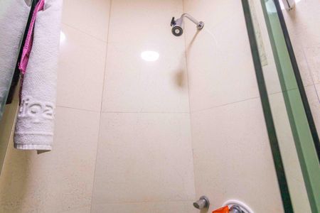 Casa de condomínio à venda com 270m², 4 quartos e 2 vagas Casa de condomínio à venda com 270m², 4 quartos e 2 vagasBanheiro Social