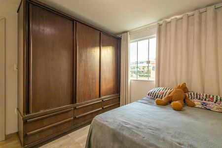 Casa de condomínio à venda com 270m², 4 quartos e 2 vagas Casa de condomínio à venda com 270m², 4 quartos e 2 vagasSuíte 3