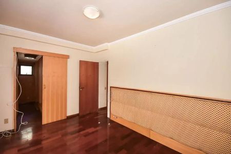 Apartamento à venda com 196m², 4 quartos e 3 vagas Apartamento à venda com 196m², 4 quartos e 3 vagasFoto 31