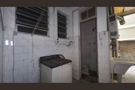 Apartamento à venda com 130m², 3 quartos e 1 vagaÁrea de Serviço