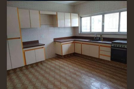 Casa para alugar com 300m², 3 quartos e 2 vagas