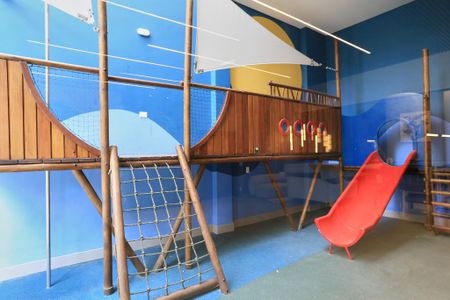 Apartamento à venda com 88m², 3 quartos e 2 vagas Apartamento à venda com 88m², 3 quartos e 2 vagasÁrea comum - Playground