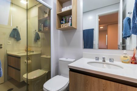 Apartamento para alugar com 65m², 2 quartos e 2 vagas Apartamento para alugar com 65m², 2 quartos e 2 vagasBanheiro da Suíte
