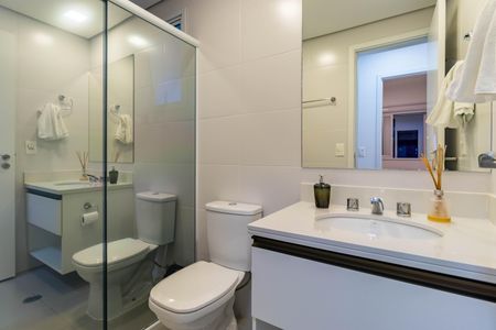 Apartamento para alugar com 65m², 2 quartos e 2 vagas Apartamento para alugar com 65m², 2 quartos e 2 vagasBanheiro da Suíte
