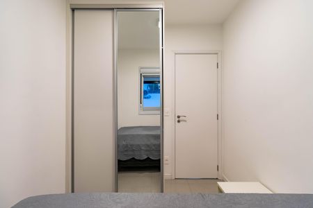 Apartamento para alugar com 65m², 2 quartos e 2 vagas Apartamento para alugar com 65m², 2 quartos e 2 vagasQuarto