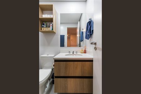Apartamento para alugar com 65m², 2 quartos e 2 vagas Apartamento para alugar com 65m², 2 quartos e 2 vagasBanheiro da Suíte