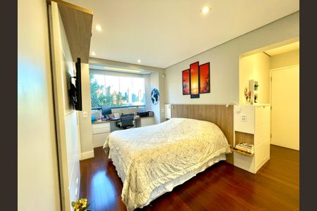 Apartamento à venda com 124m², 3 quartos e 2 vagasSuíte