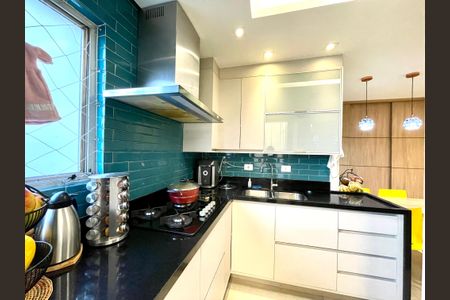 Apartamento à venda com 124m², 3 quartos e 2 vagasCozinha