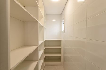 Casa para alugar com 230m², 3 quartos e 5 vagas Casa para alugar com 230m², 3 quartos e 5 vagasDespensa
