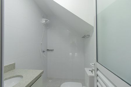 Casa para alugar com 230m², 3 quartos e 5 vagas Casa para alugar com 230m², 3 quartos e 5 vagasBanheiro de serviço