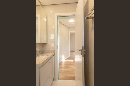 Casa para alugar com 230m², 3 quartos e 5 vagas Casa para alugar com 230m², 3 quartos e 5 vagasBanheiro Social 1