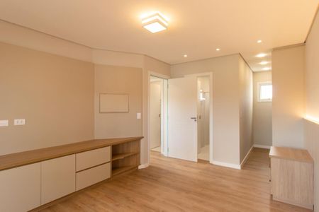 Casa para alugar com 230m², 3 quartos e 5 vagas Casa para alugar com 230m², 3 quartos e 5 vagasQuarto 2 Suíte