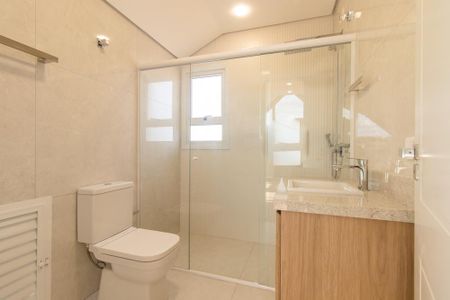 Casa para alugar com 230m², 3 quartos e 5 vagas Casa para alugar com 230m², 3 quartos e 5 vagasBanheiro Social 2