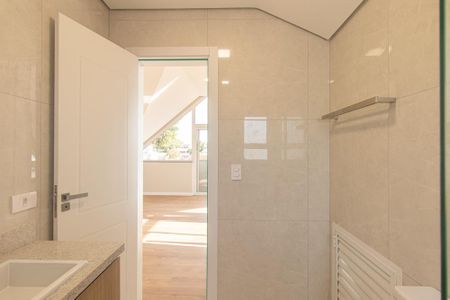 Casa para alugar com 230m², 3 quartos e 5 vagas Casa para alugar com 230m², 3 quartos e 5 vagasBanheiro Social 2
