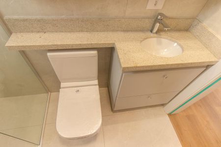 Casa para alugar com 230m², 3 quartos e 5 vagas Casa para alugar com 230m², 3 quartos e 5 vagasBanheiro da Suíte