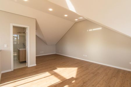 Casa para alugar com 230m², 3 quartos e 5 vagas Casa para alugar com 230m², 3 quartos e 5 vagasÁtico