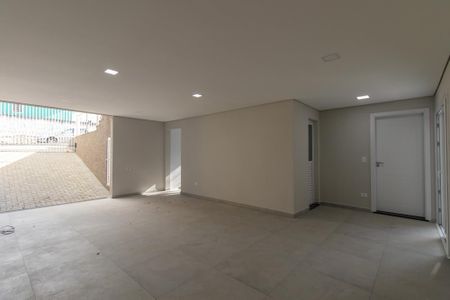 Casa para alugar com 230m², 3 quartos e 5 vagas Casa para alugar com 230m², 3 quartos e 5 vagasGaragem