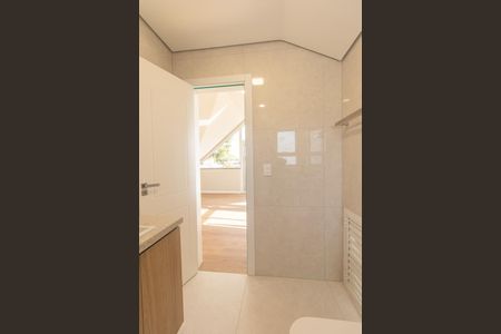 Casa para alugar com 230m², 3 quartos e 5 vagas Casa para alugar com 230m², 3 quartos e 5 vagasBanheiro Social 2