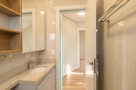 Casa para alugar com 230m², 3 quartos e 5 vagas Casa para alugar com 230m², 3 quartos e 5 vagasBanheiro Social 1