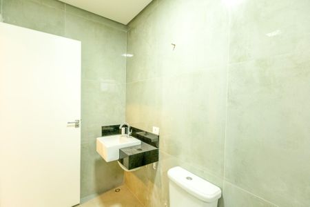 Casa à venda com 520m², 5 quartos e 4 vagas Casa à venda com 520m², 5 quartos e 4 vagasLavabo