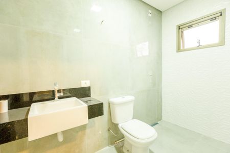 Casa à venda com 520m², 5 quartos e 4 vagas Casa à venda com 520m², 5 quartos e 4 vagasLavabo