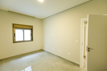 Casa à venda com 520m², 5 quartos e 4 vagas Casa à venda com 520m², 5 quartos e 4 vagasQuarto Suíte 1