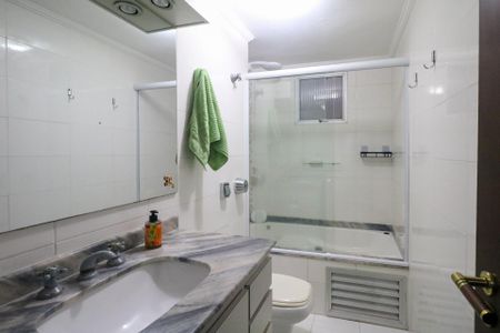 Apartamento à venda com 124m², 3 quartos e 2 vagasBanheiro da Suíte 1