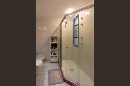 Apartamento à venda com 296m², 4 quartos e 3 vagas Apartamento à venda com 296m², 4 quartos e 3 vagasBanheiro Social