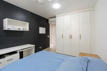 Apartamento à venda com 296m², 4 quartos e 3 vagas Apartamento à venda com 296m², 4 quartos e 3 vagasQuarto 1
