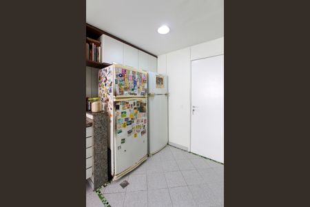 Apartamento à venda com 296m², 4 quartos e 3 vagas Apartamento à venda com 296m², 4 quartos e 3 vagasCozinha