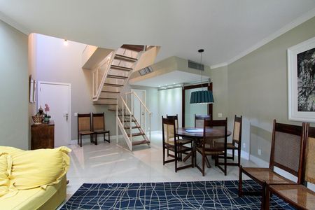 Apartamento à venda com 296m², 4 quartos e 3 vagas Apartamento à venda com 296m², 4 quartos e 3 vagasSala