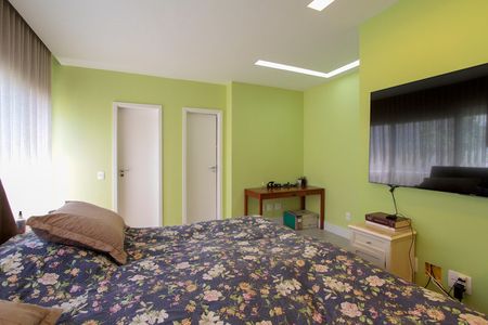 Apartamento à venda com 296m², 4 quartos e 3 vagas Apartamento à venda com 296m², 4 quartos e 3 vagasSuíte 2