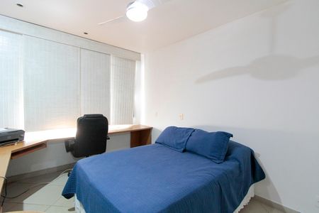 Apartamento à venda com 296m², 4 quartos e 3 vagas Apartamento à venda com 296m², 4 quartos e 3 vagasSuíte 1