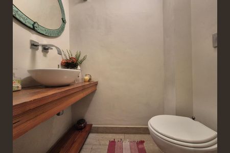 Casa à venda com 453m², 4 quartos e 3 vagasLavabo