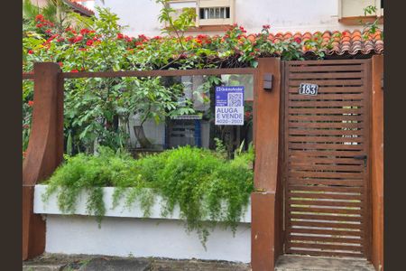 Casa à venda com 453m², 4 quartos e 3 vagasPlaca