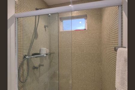 Casa à venda com 453m², 4 quartos e 3 vagasBanheiro da Suíte 1