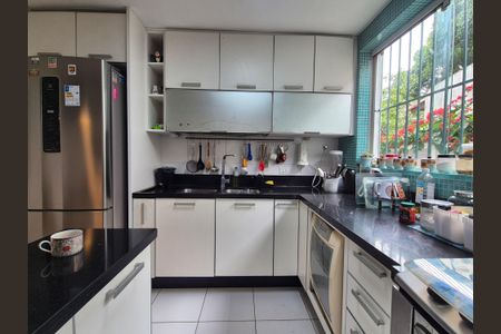 Casa à venda com 453m², 4 quartos e 3 vagasCozinha