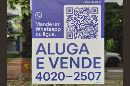Casa à venda com 453m², 4 quartos e 3 vagasPlaca