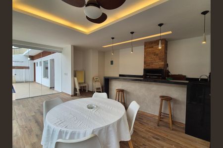 Casa à venda com 453m², 4 quartos e 3 vagasÁrea gourmet