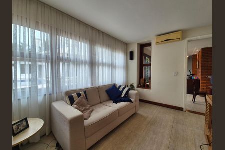 Casa à venda com 453m², 4 quartos e 3 vagasSuite 1