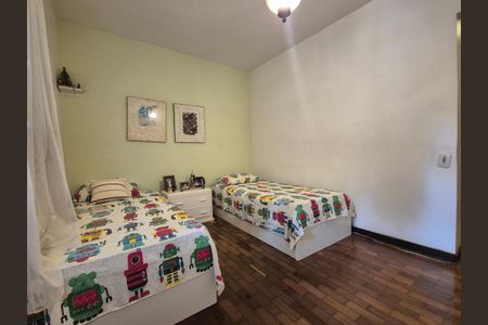 Casa à venda com 453m², 4 quartos e 3 vagasSuite 2