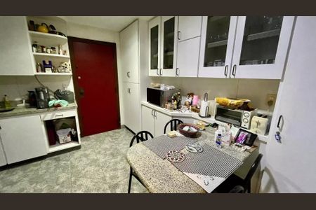 Apartamento à venda com 180m², 3 quartos e 2 vagas