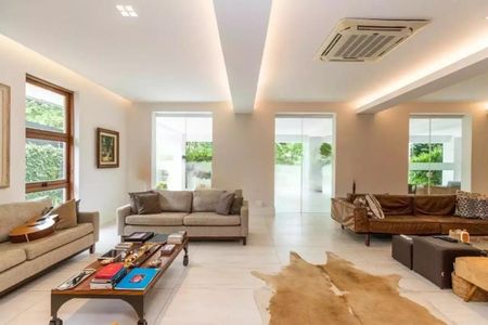 Casa à venda com 5 quartos, 631m² em Barra da Tijuca, Rio de Janeiro